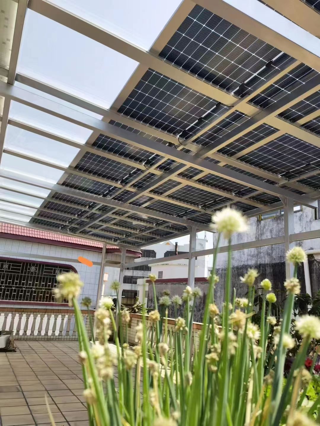 安陆别墅家用屋顶太阳能发电系统安装